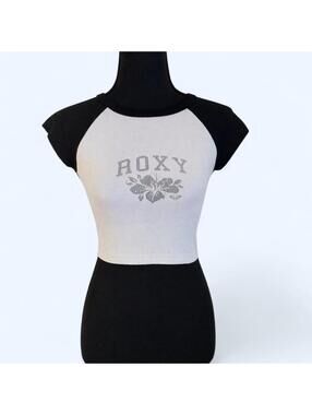 Roxy Y2K white black contrast baby crop top coquette surfer Size Small 🖤